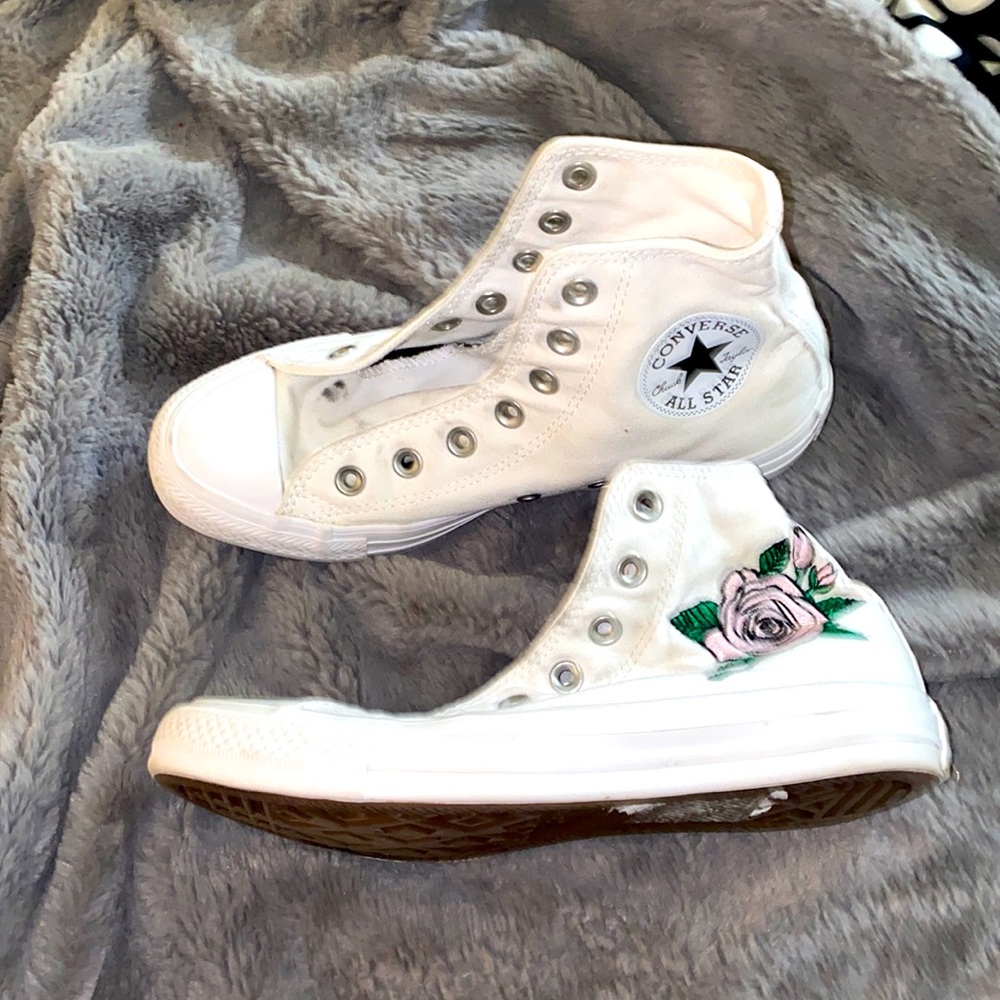 Converse  Men’s size 4 1/2 /women’s 6 1/2